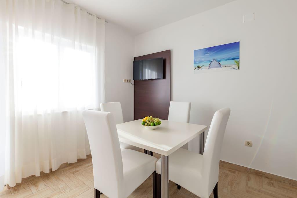 Apartament Sanja Suta *